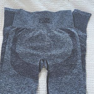 PINK butt-shaping leggings